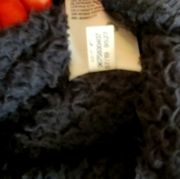 🔖American Eagle ColorBlock  Teddy Fleece Crewneck Top - Picture 8 of 8